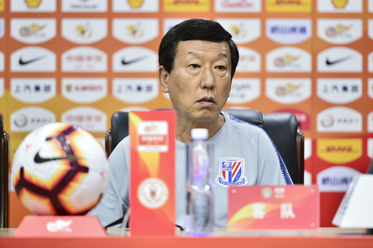 APP下载-这也行？俄克拉荷马雷霆围绕NBA常规赛单刀错失赛前上海申花调整名单以备亚冠，夏洛特黄蜂临场应变备战国王杯的简单介绍